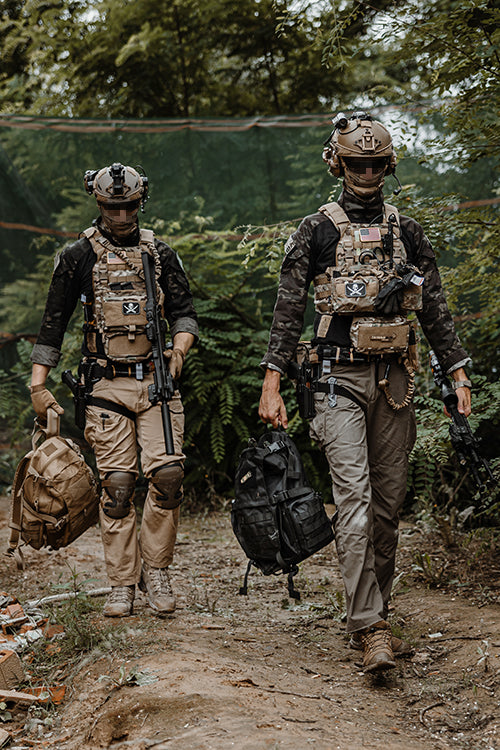 Tactical Rucksack mit Helm pocket - Schwarz 10