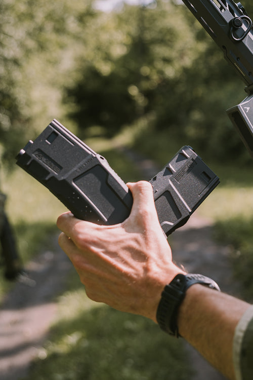 210 BBs Polymer STRIKE MAG M4/AR15 Magazin [EMG] 10