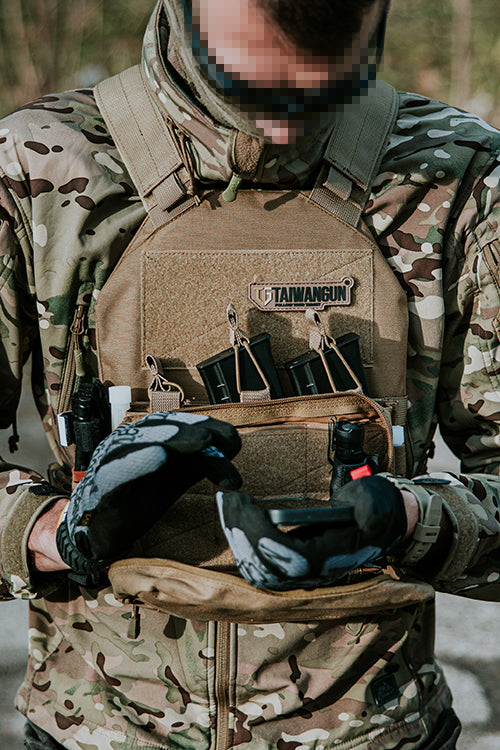 Simple Plate Carrier mit Dummy Soft Armor Inserts - Coyote [8FIELDS] 7