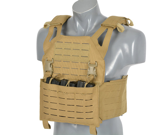Laser-Cut “Buckle Up" Operator Plate Carrier mit AR15/AK Magazintasche — Coyote [8Fields] 6