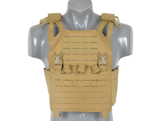 Laser-Cut "Buckle Up" Operator Plate Carrier mit Magazintasche Coyote AK/RPK M4/M16