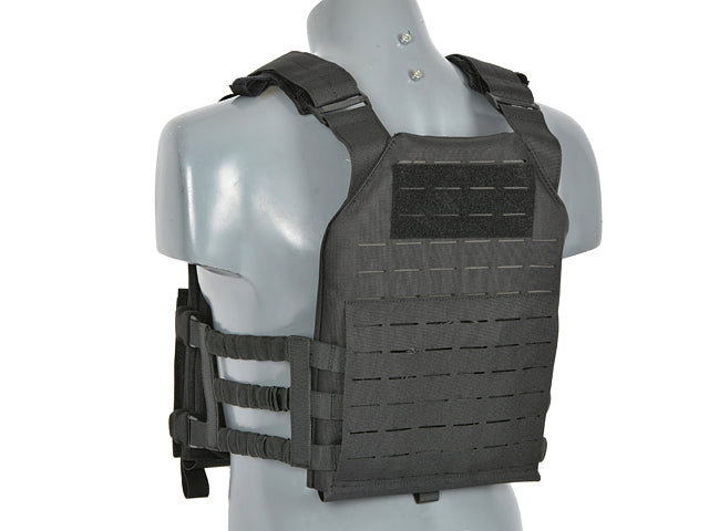 Laser-Cut “Buckle Up" Assault Plate Carrier mit AR15/AK Magazintasche — Schwarz [8Fields] 5