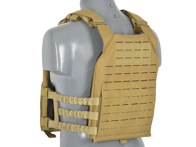Laser-Cut “Buckle Up" Assault Plate Carrier mit AR15/AK Magazintasche — Coyote [8Fields] 5