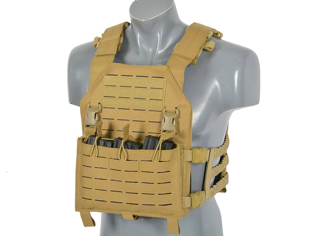 Laser-Cut “Buckle Up" Assault Plate Carrier mit AR15/AK Magazintasche — Coyote [8Fields] 7