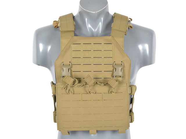 Laser-Cut "Buckle Up" Assault Plate Carrier mit Magazintasche Coyote AK/RPK M4/M16