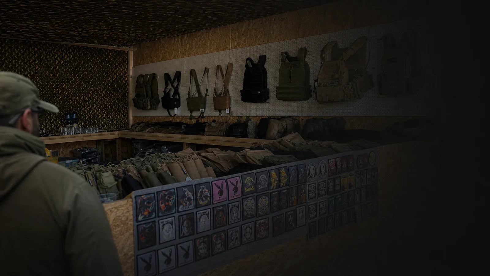 VARION Wildlands Storebereich mit angeschnittener Person